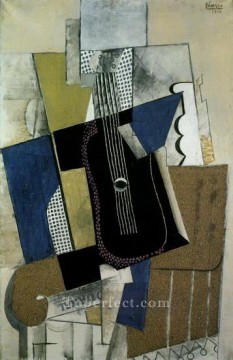 Guitarra y periódico 1915 cubismo Pablo Picasso Pinturas al óleo